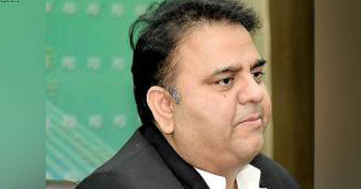 Pakistan Tehreek-e-Insaf leader Fawad Chaudhry arrested outside SC